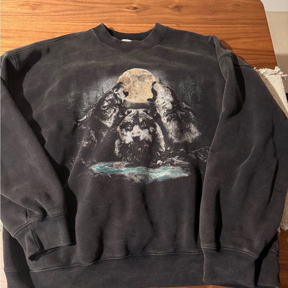 Abercrombie & Fitch Oversized Black Wolf Graphic Men's Crewneck